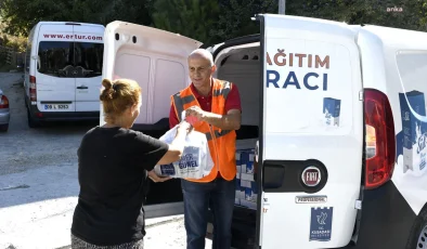 Kuşadası Belediyesi Ekonomik Krizde İhtiyaç Sahiplerine Yardım Ediyor