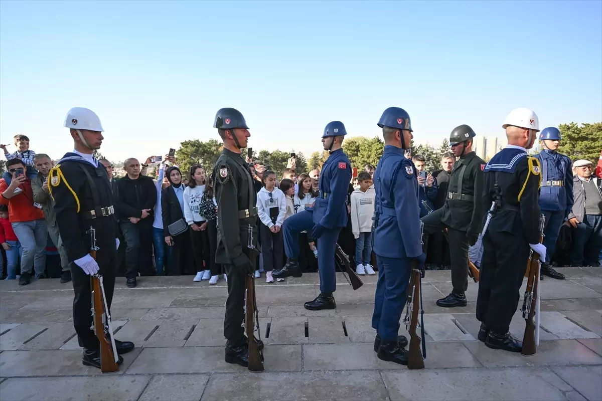 Yüksekova’lı Öğrenciler Anıtkabir’i Ziyaret Etti