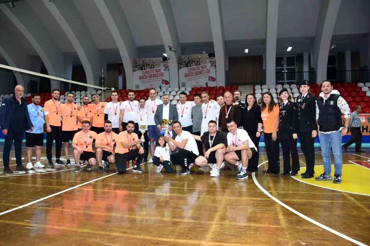 Aydın’da Kadına Yönelik Şiddetle Mücadele Voleybol Maçı