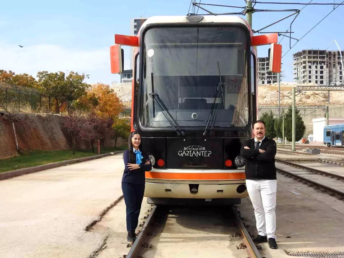 Gaziantep’te Eşli Vatmanlık: Senem ve Hüseyin Üstünsoy’un Hikayesi