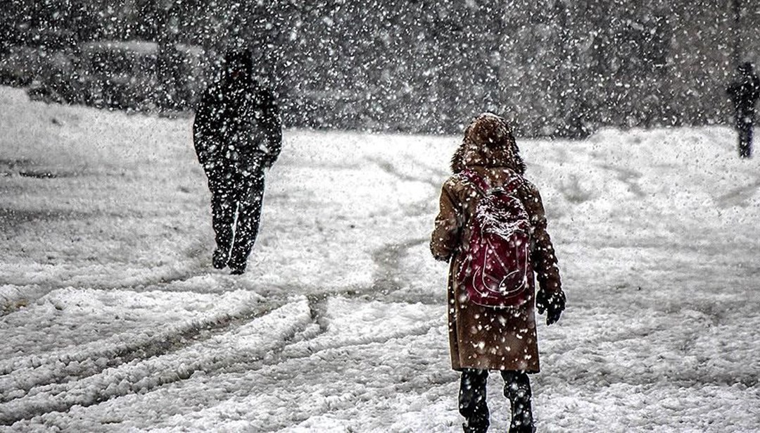 İstanbul’da pazartesi okullar tatil mi? Vali Davut Gül’den açıklama